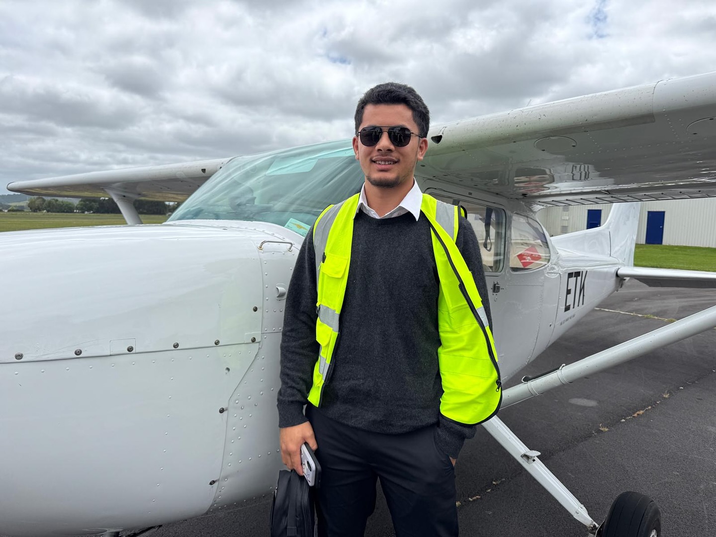 A special milestone on 25th Nov 2024 for our student, Siaosi Pesile Hola! Pesi takes to the skies by himself on a busy Monday morning at Ardmore Aerodrome. Pesi began his flight training with us on 11th October and is already well on his journey to becoming a professional pilot. Keep it up Pesi! 🇹🇴🙏